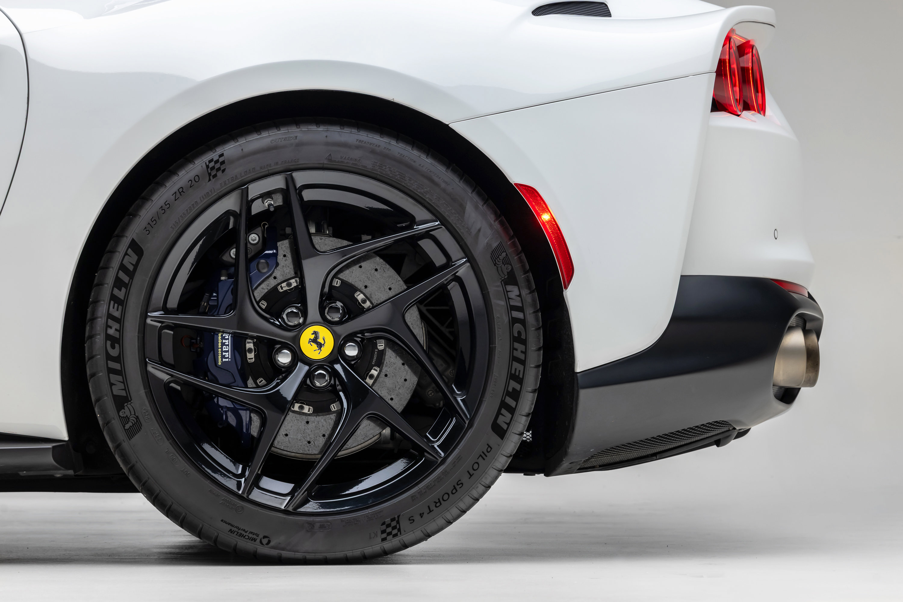 Certified 2019 Ferrari 812 Superfast image 19