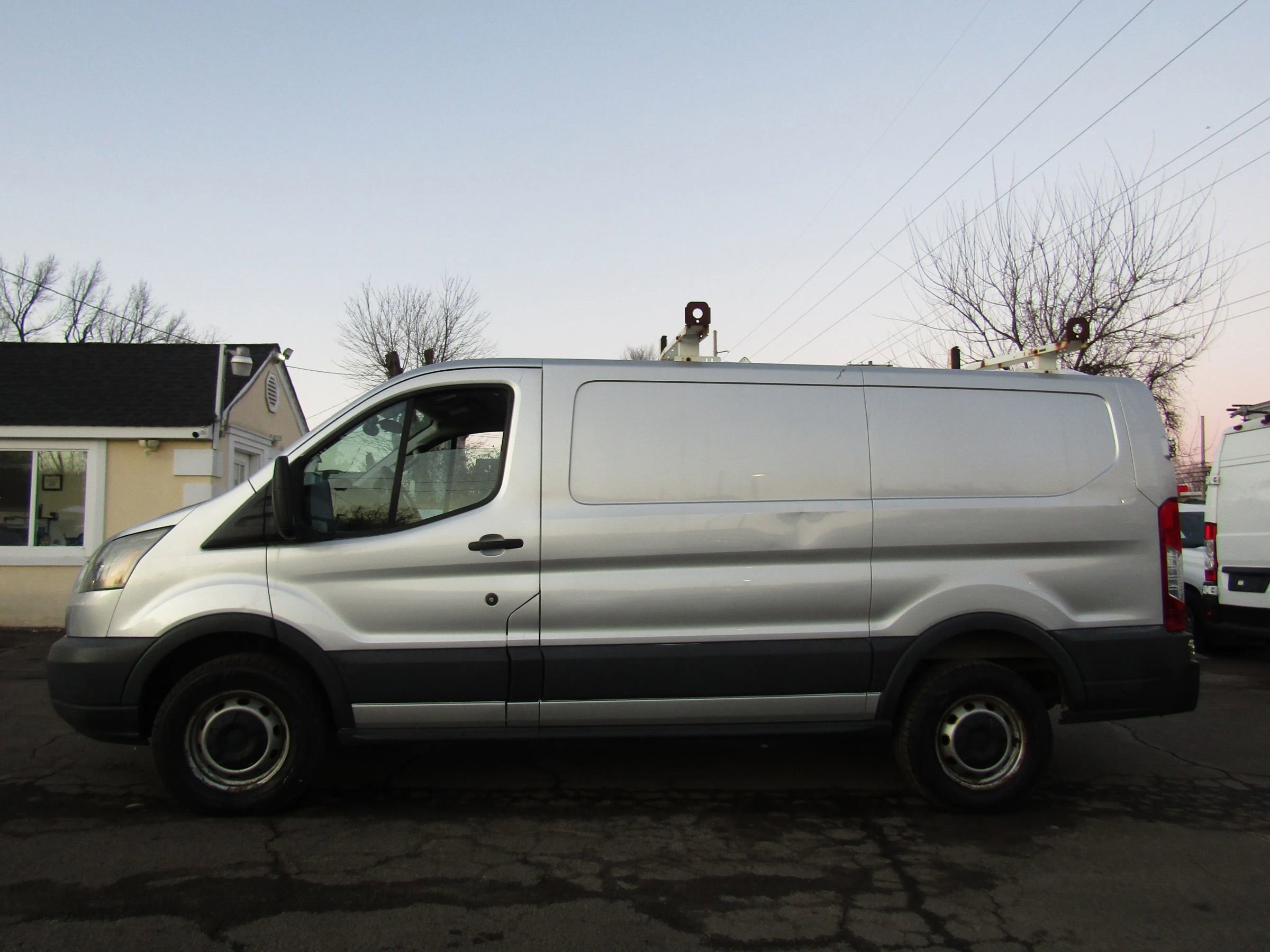 Used 2015 Ford Transit 250 Low Roof image 4