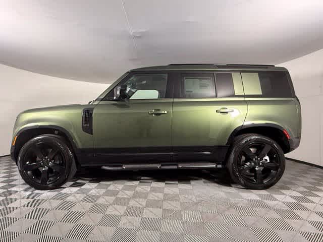 New 2026 Land Rover Defender 110 X-Dynamic SE AWD/4WD image 3