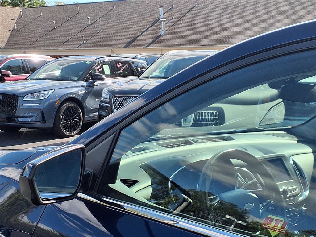 Used 2023 Chevrolet Equinox LT image 23