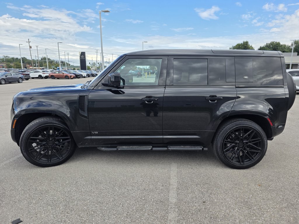 Used 2022 Land Rover Defender 110 V8 AWD/4WD image 7