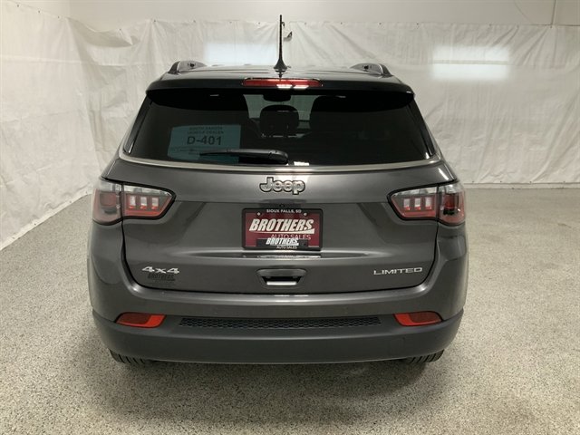 Used 2024 Jeep Compass Limited image 7