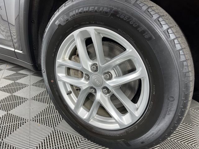 Used 2023 Jeep Grand Cherokee L Laredo w/ Luxury Tech Group I image 15