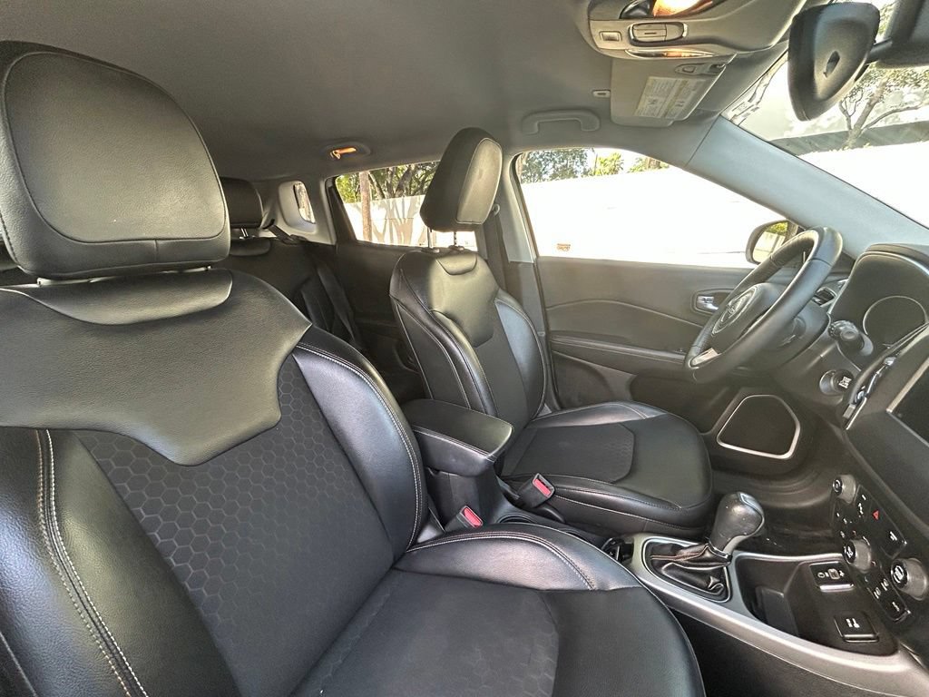 Certified 2018 Jeep Compass Latitude w/ Popular Equipment Group FWD image 30
