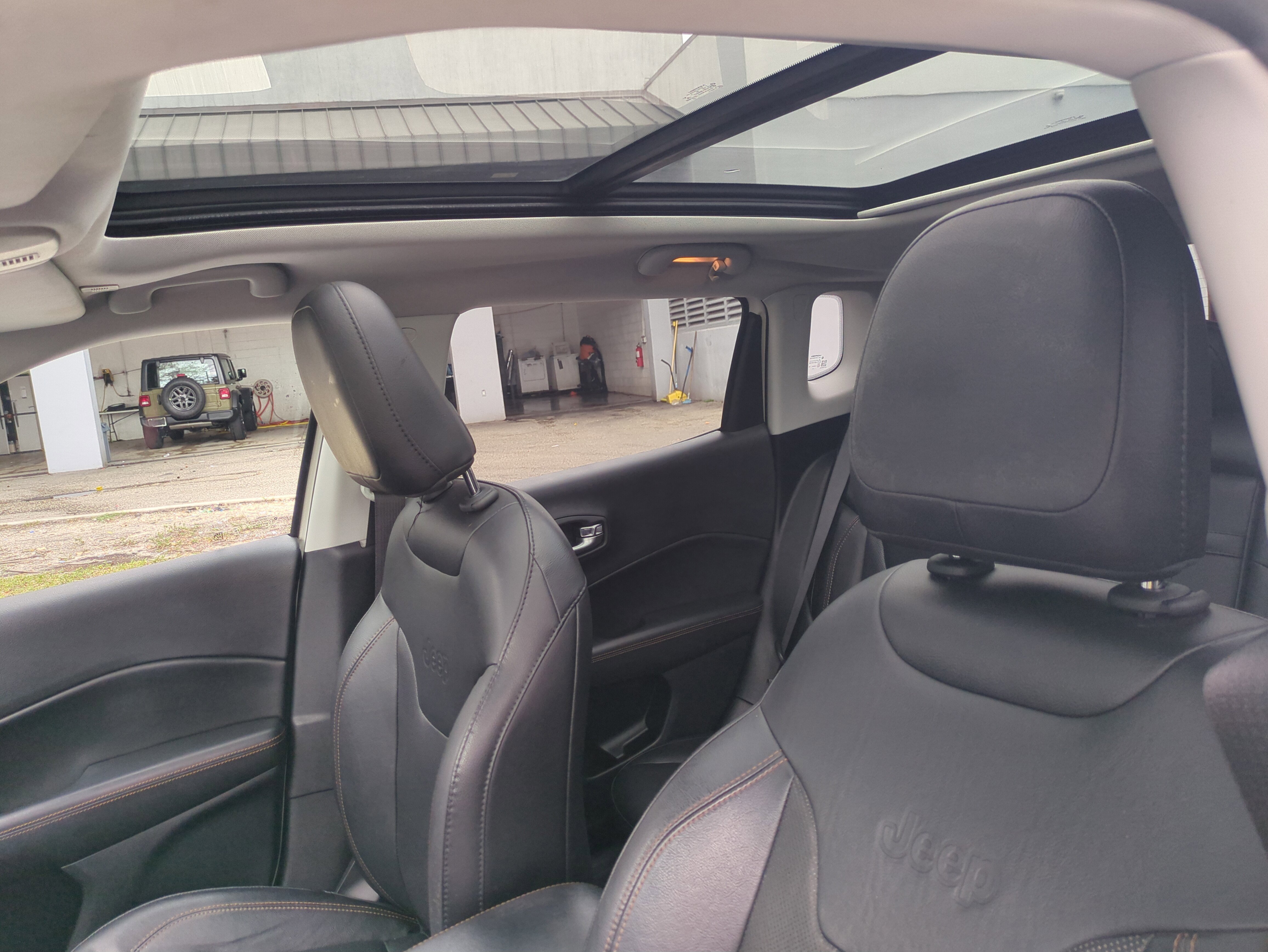 Certified 2018 Jeep Compass Limited w/ Navigation Group image 21