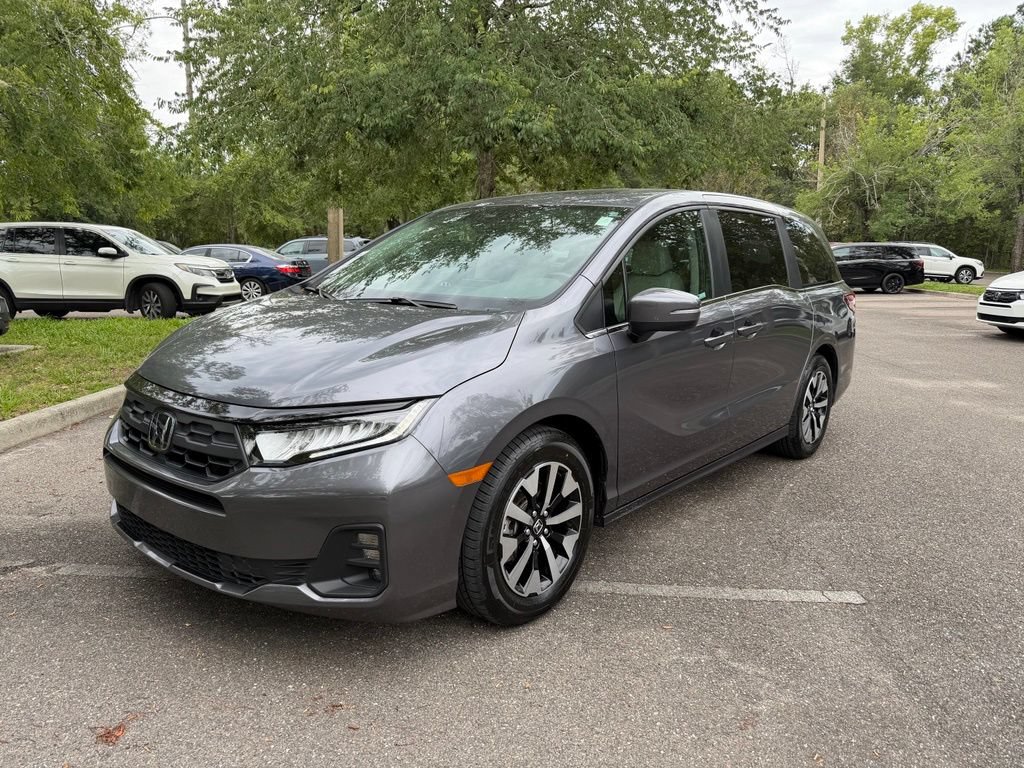 Used 2025 Honda Odyssey EX-L image 3