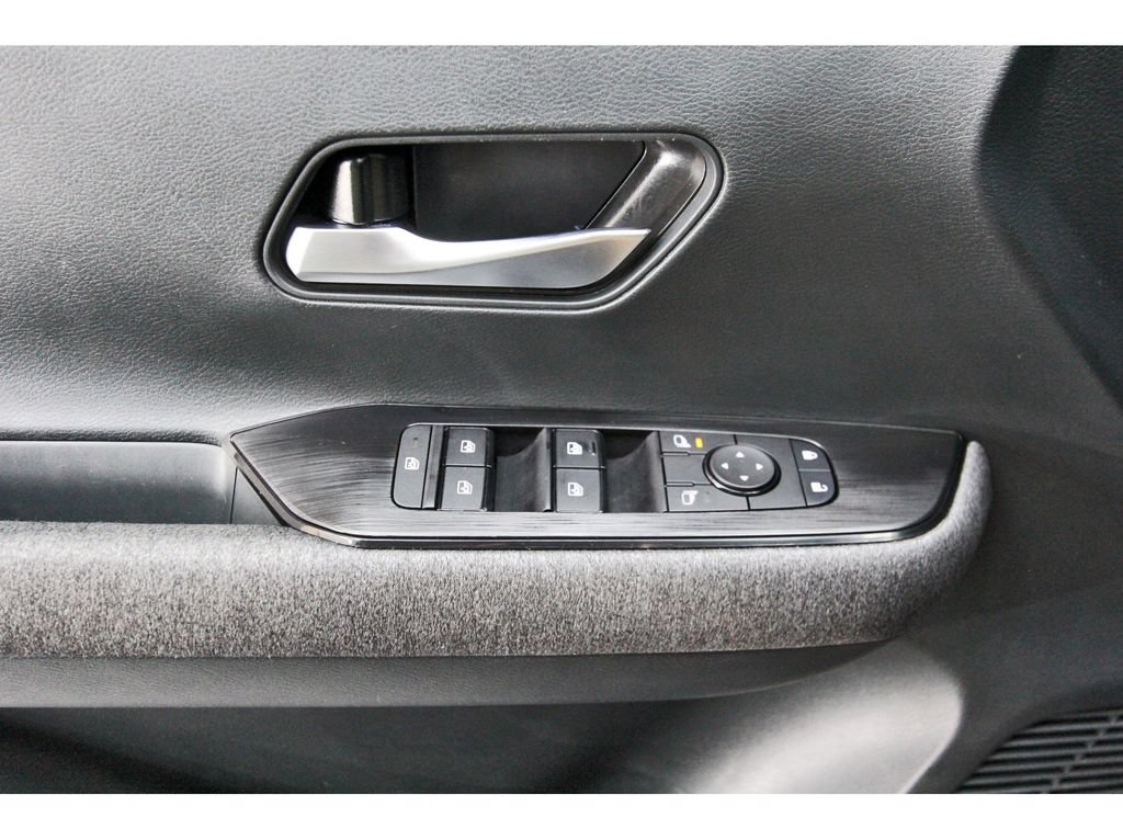 Used 2026 Nissan Kicks SV w/ SV Premium Package FWD image 22