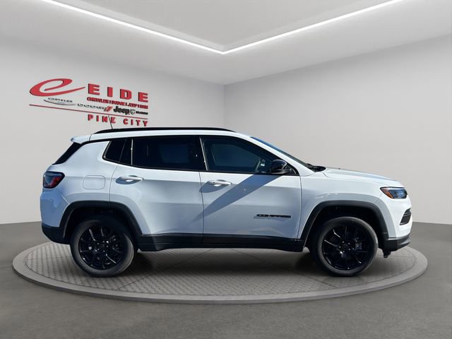 New 2026 Jeep Compass Altitude image 6