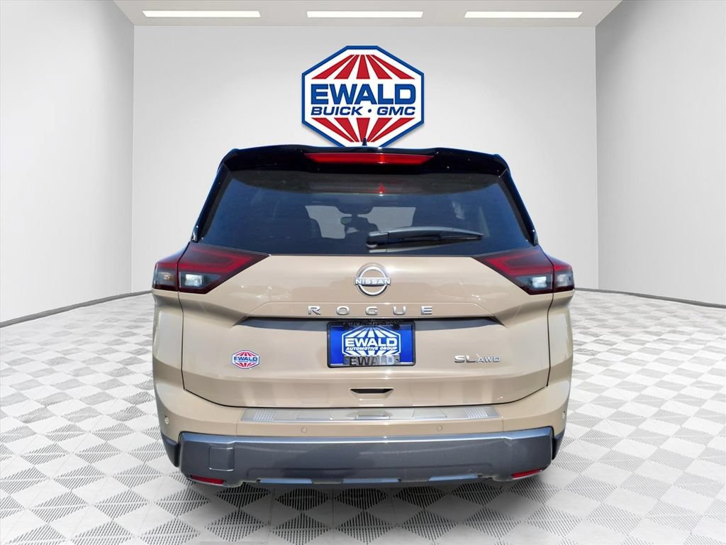 Used 2024 Nissan Rogue SL w/ SL Premium Package AWD/4WD image 8