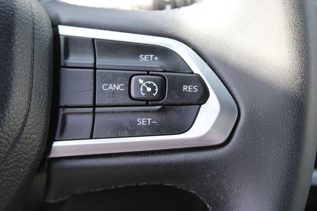 Used 2023 Jeep Compass Altitude image 22