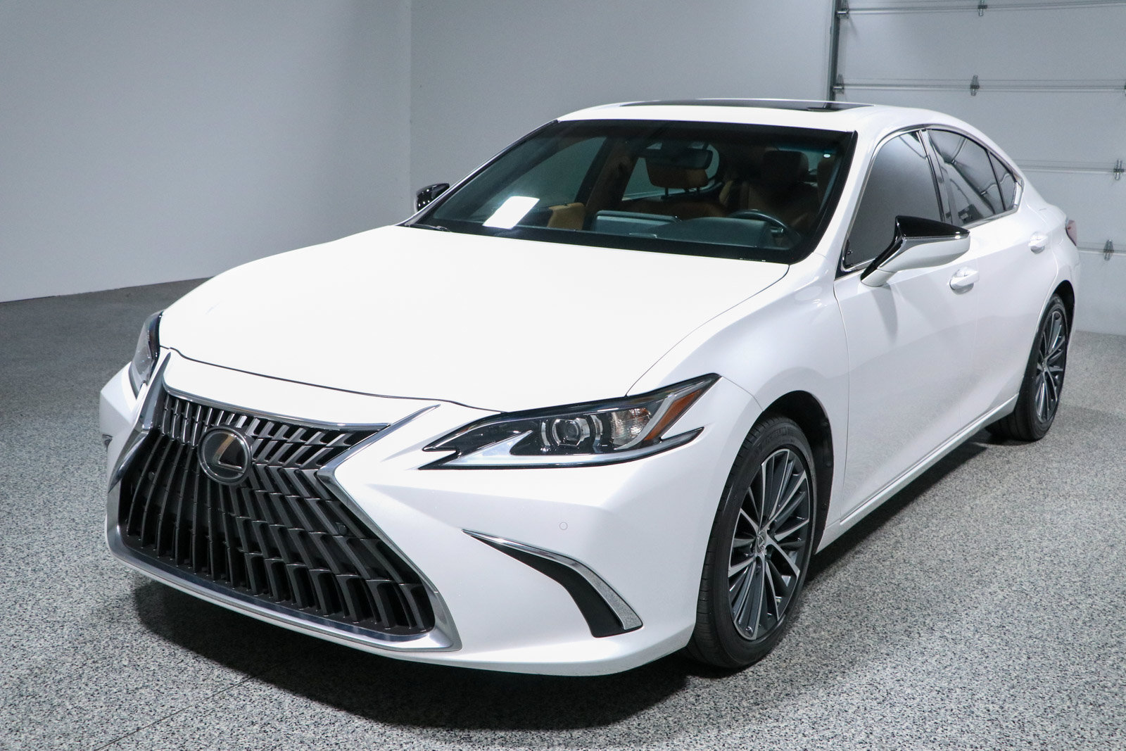 Used 2025 Lexus ES 350 w/ Premium Package FWD image 30