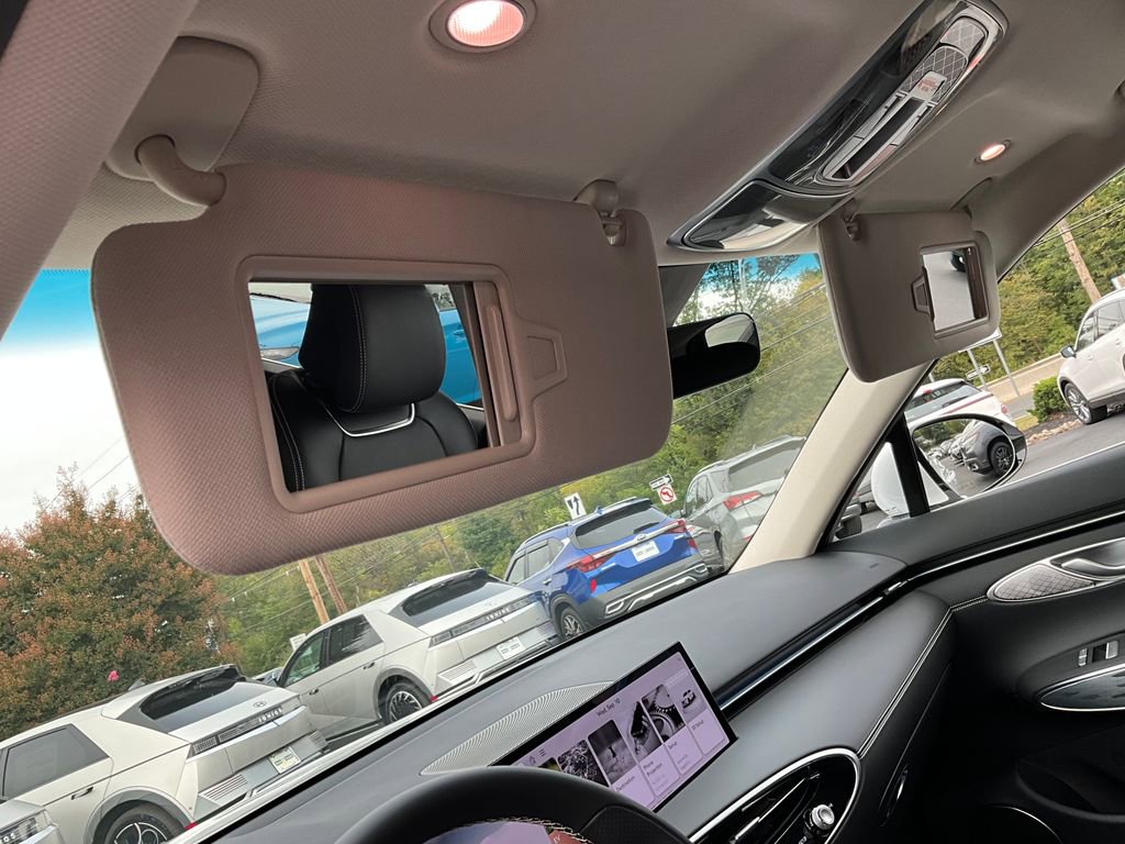 Used 2026 Genesis Electrified GV70 image 43