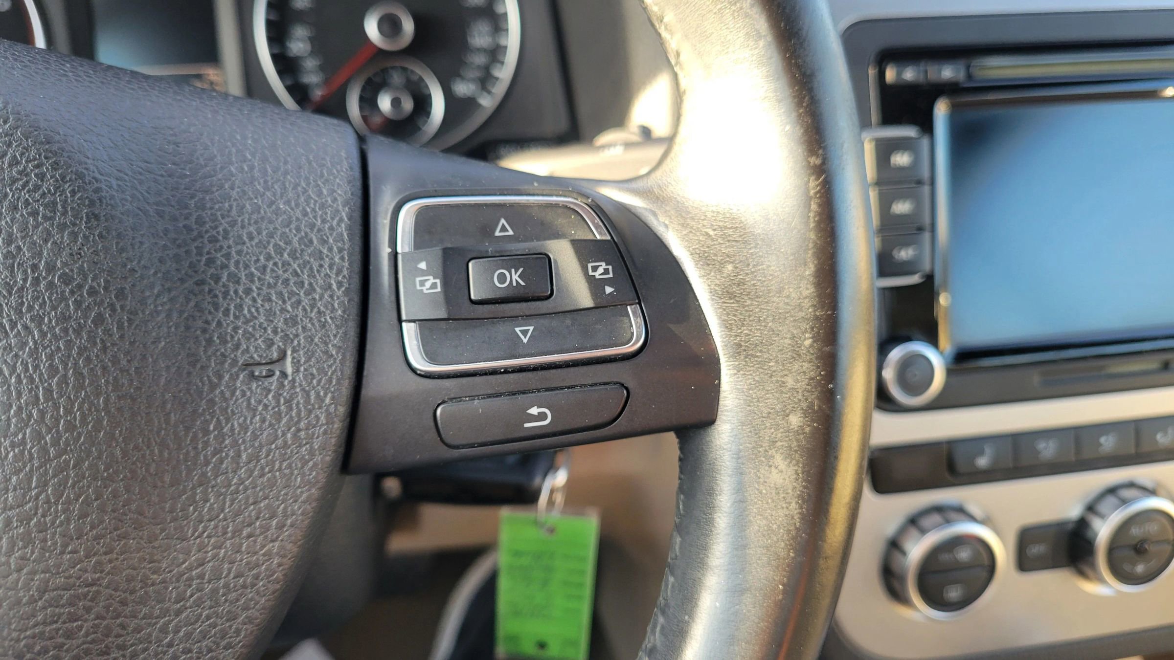 Used 2013 Volkswagen Eos Komfort FWD image 16