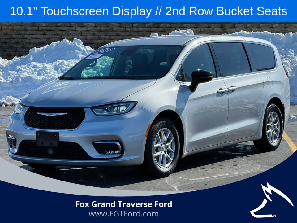 Used 2024 Chrysler Pacifica Touring-L image 1