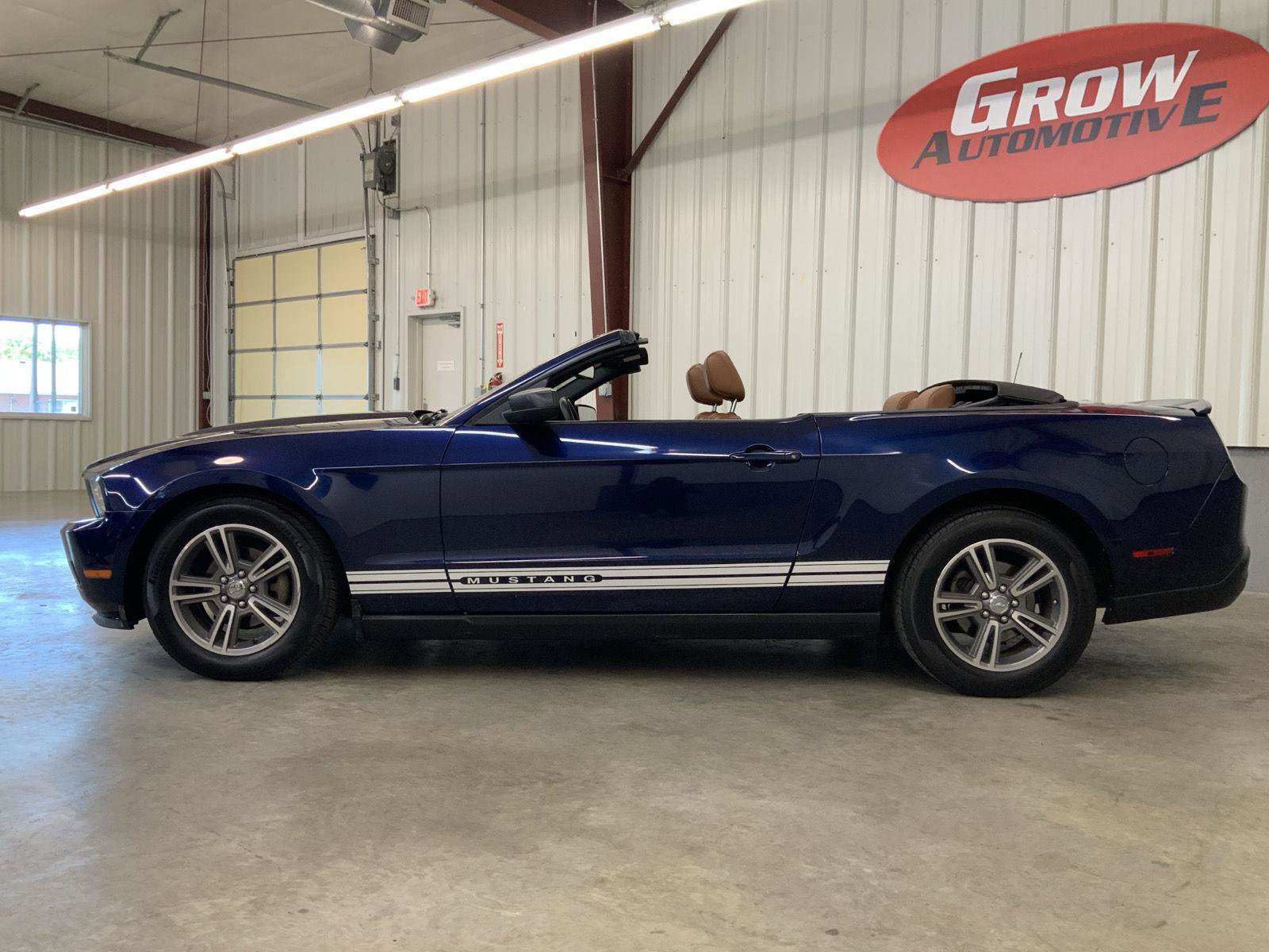 Used 2010 Ford Mustang Premium RWD image 13