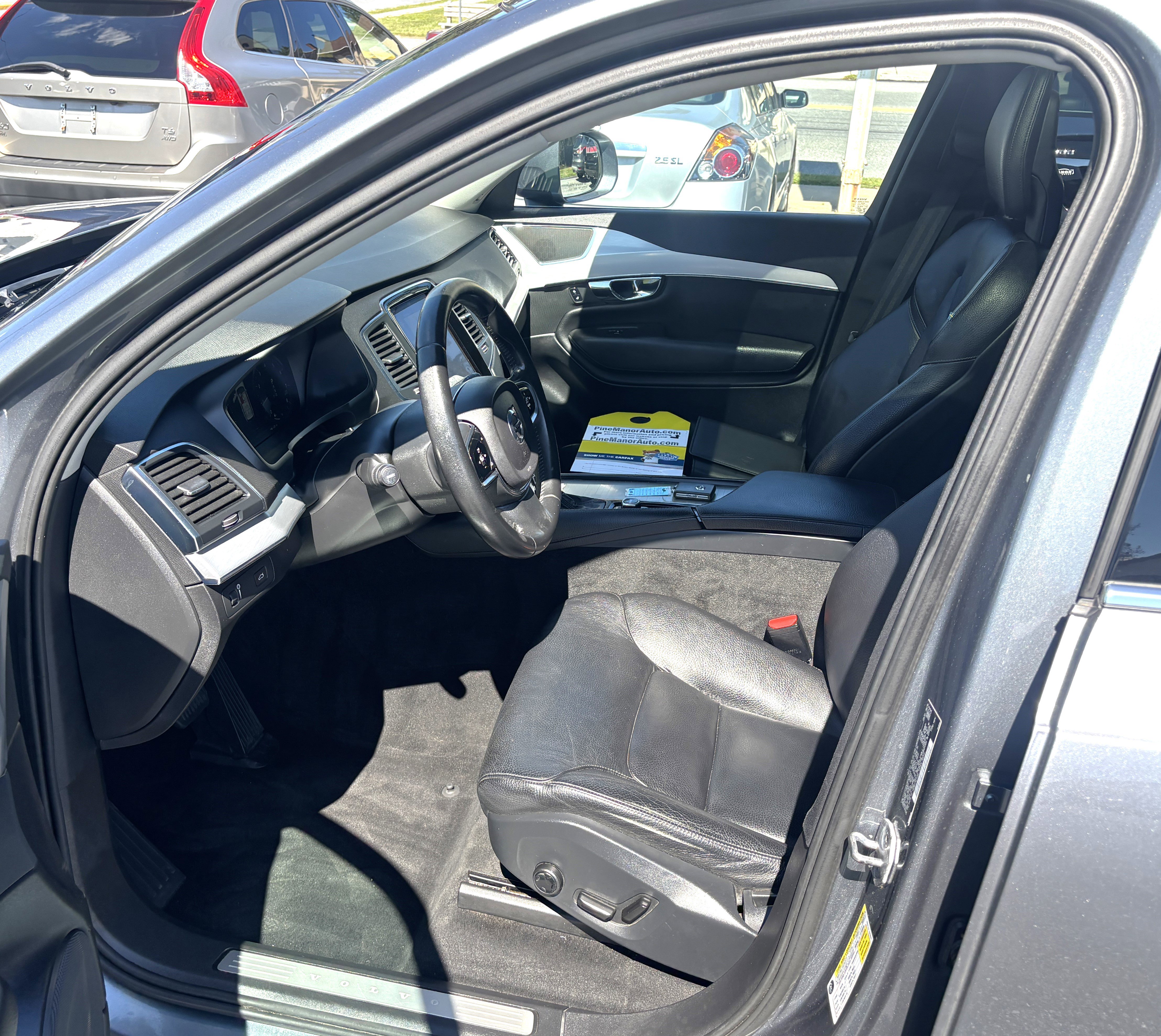Used 2016 Volvo XC90 T6 Momentum image 16