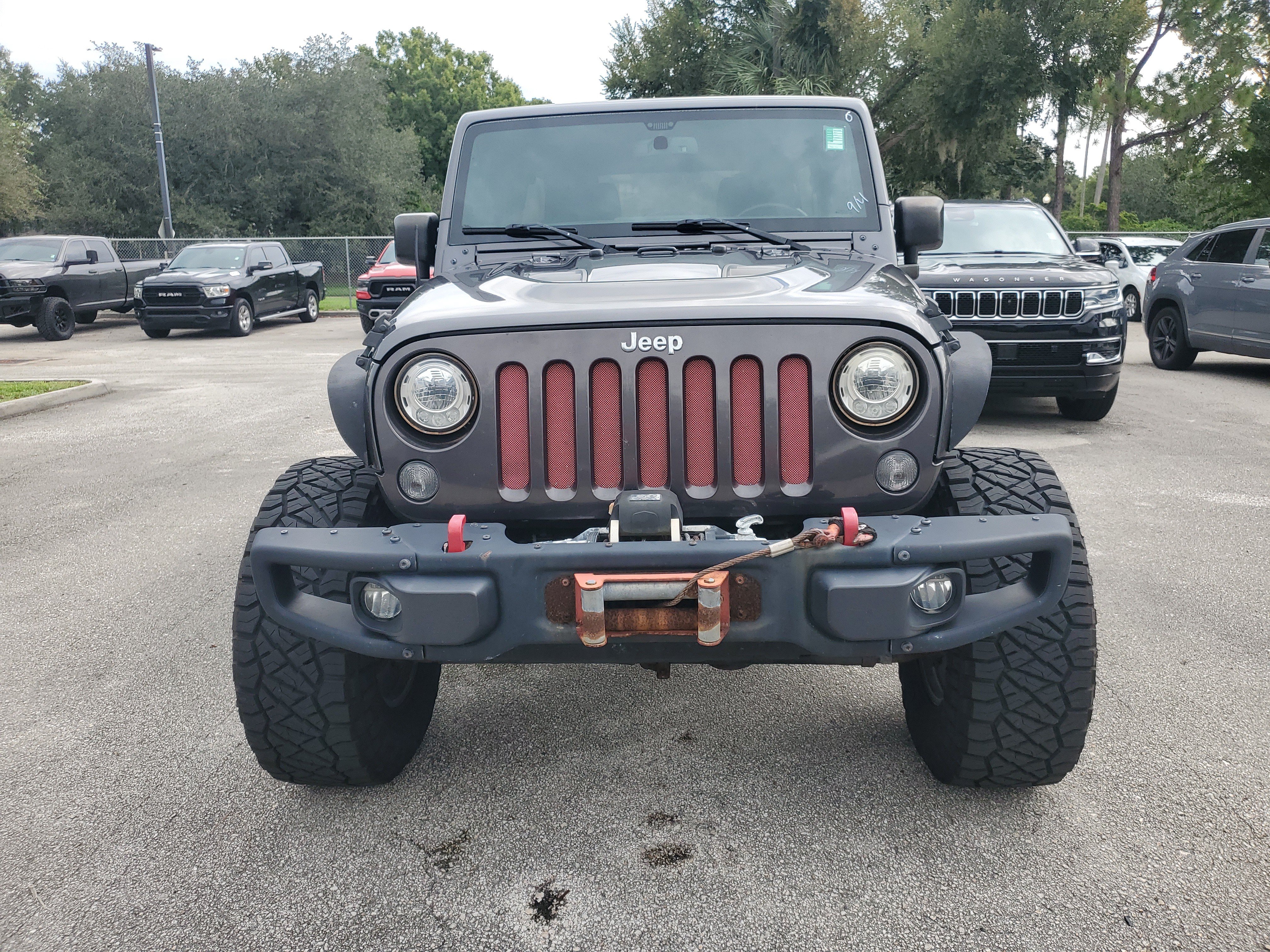 Used 2017 Jeep Wrangler Unlimited Rubicon AWD/4WD image 3