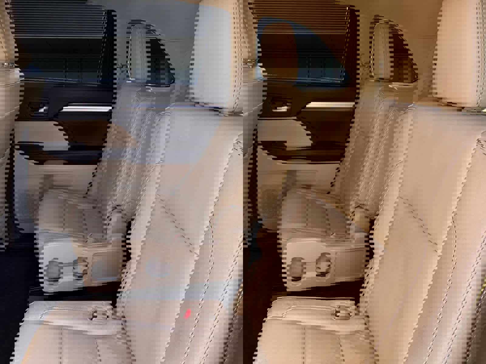 Used 2015 Toyota Highlander XLE AWD/4WD image 16