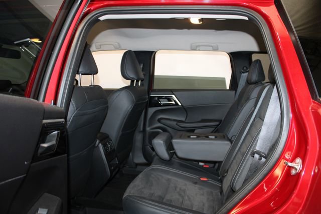 Used 2022 Mitsubishi Outlander SE AWD/4WD image 8