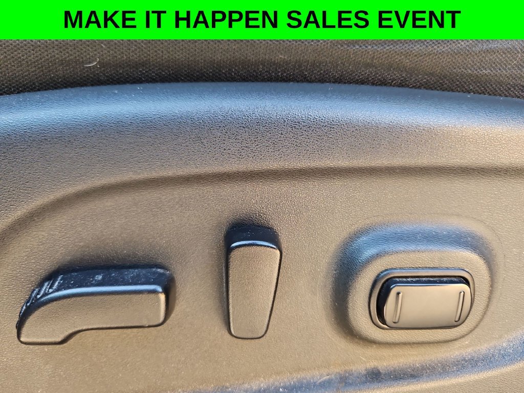 Used 2019 Nissan Titan SV w/ SV Convenience Package RWD image 20