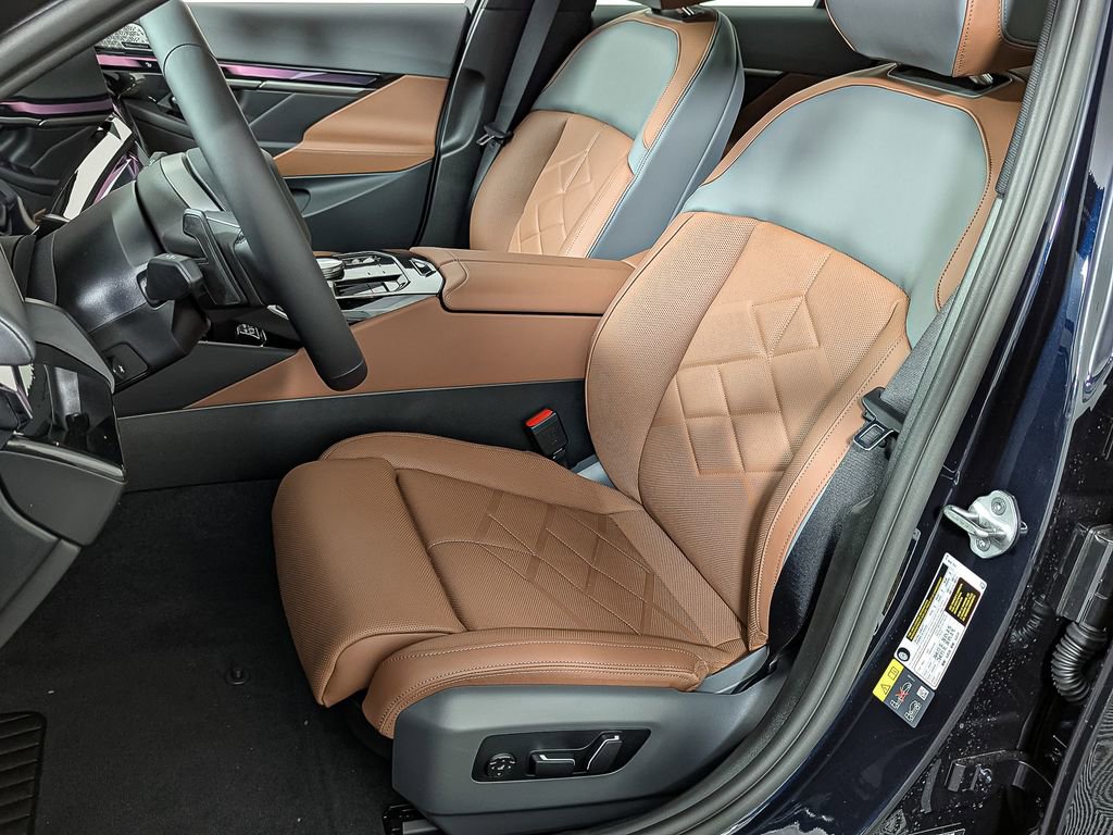 New 2026 BMW 550e xDrive image 12