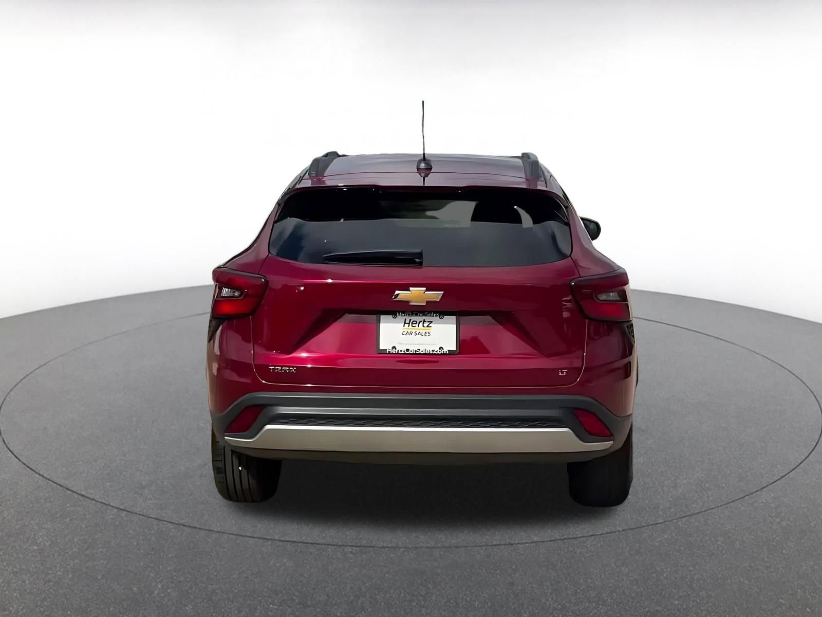 Used 2025 Chevrolet Trax LT FWD image 10