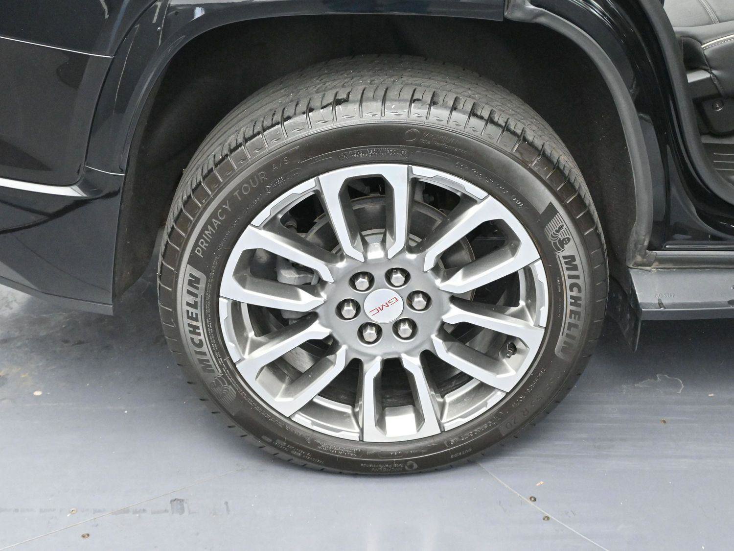 Used 2023 GMC Acadia Denali w/ LPO, Floor Liner Package image 37