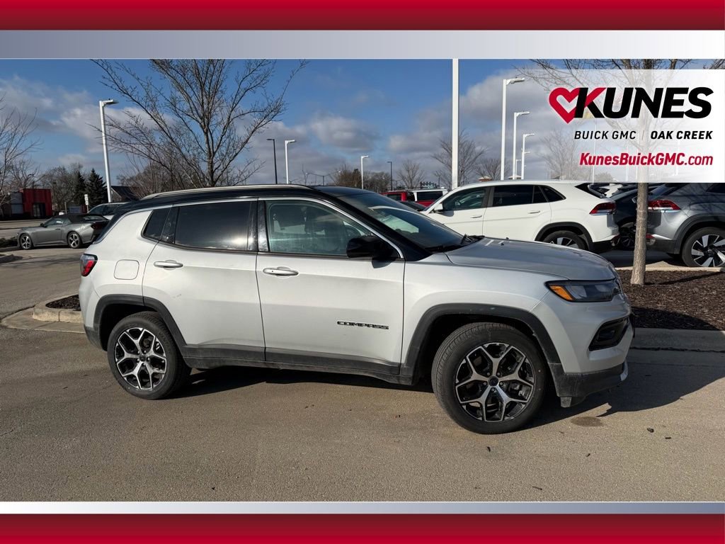 Used 2025 Jeep Compass Limited image 4