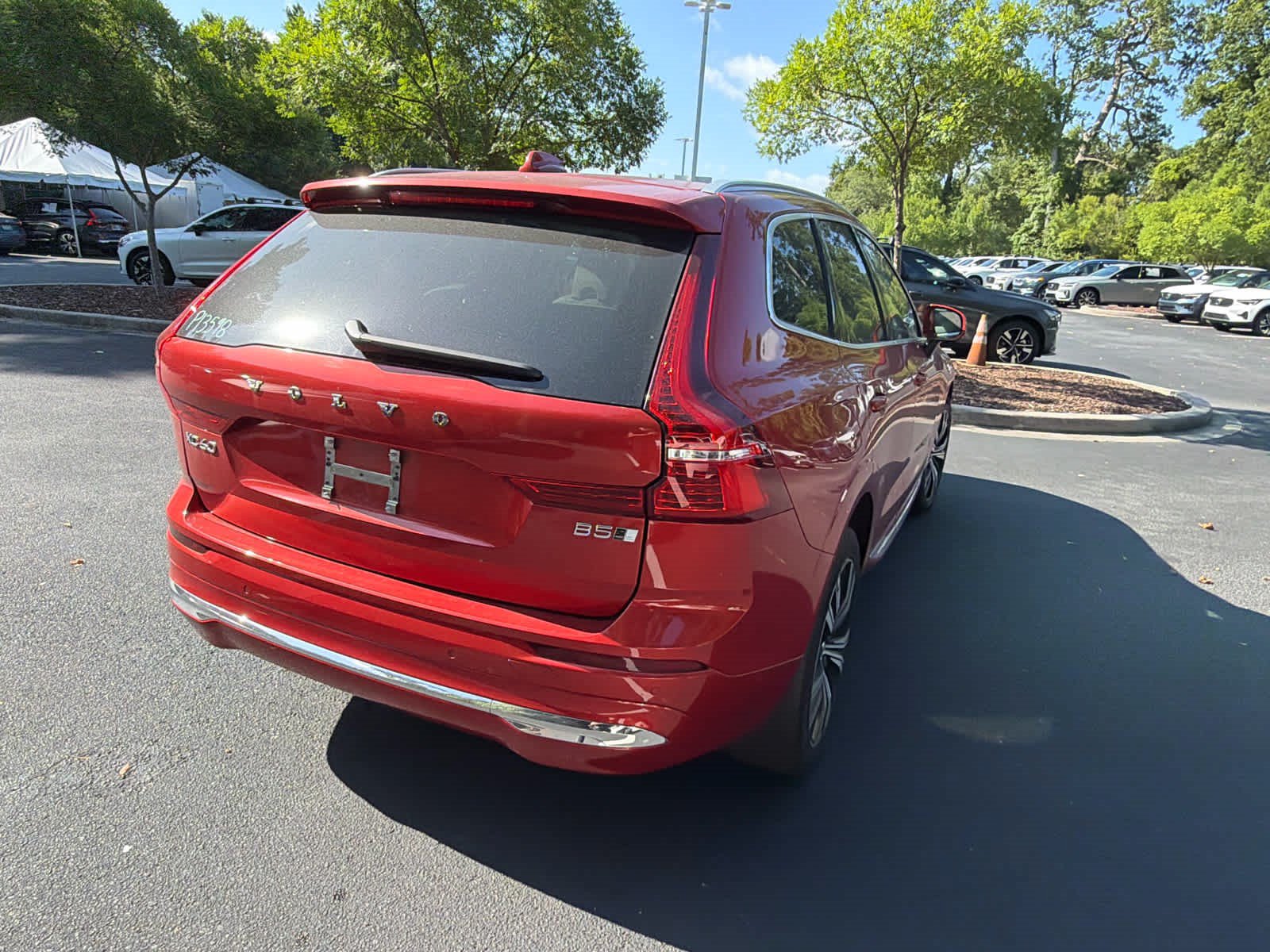 Used 2023 Volvo XC60 B5 Plus AWD/4WD image 15