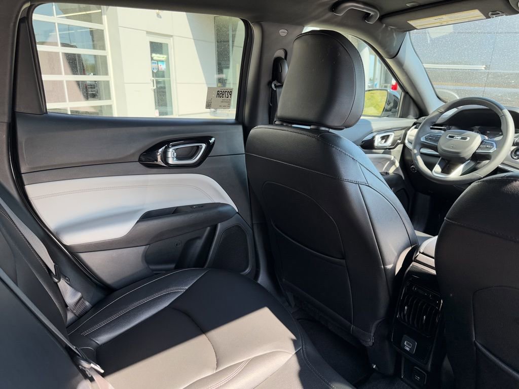 Used 2024 Jeep Compass Limited AWD/4WD image 37