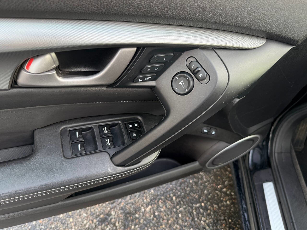 Used 2010 Acura TL SH-AWD image 28