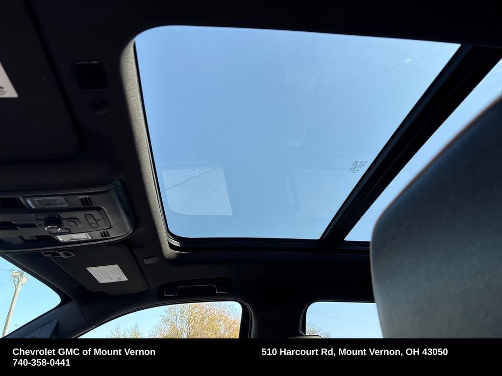 Used 2023 Chevrolet Suburban Premier AWD/4WD image 24