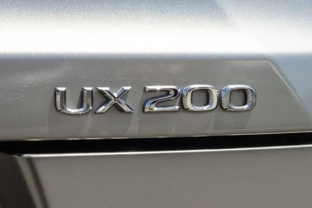 Used 2019 Lexus UX 200 w/ Accessory Package FWD image 5