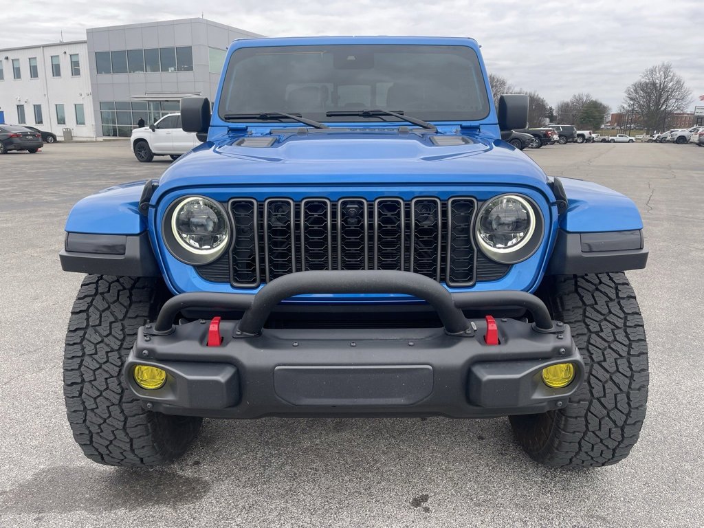 Used 2024 Jeep Gladiator Rubicon image 2
