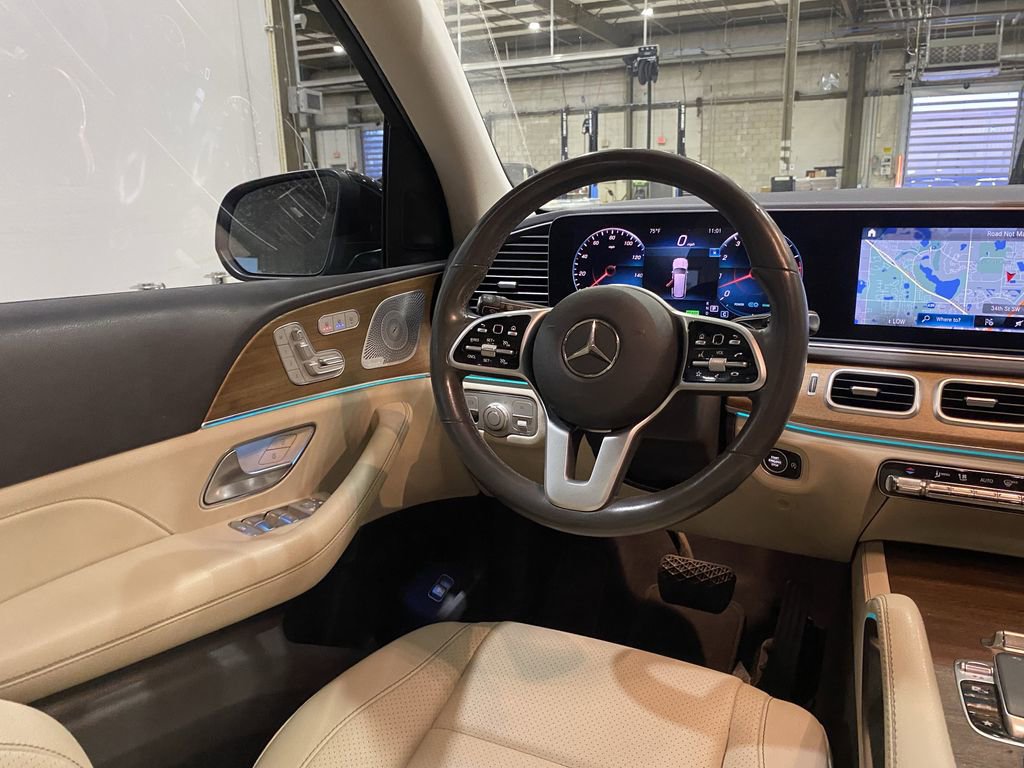 Used 2020 Mercedes-Benz GLS 450 4MATIC image 3