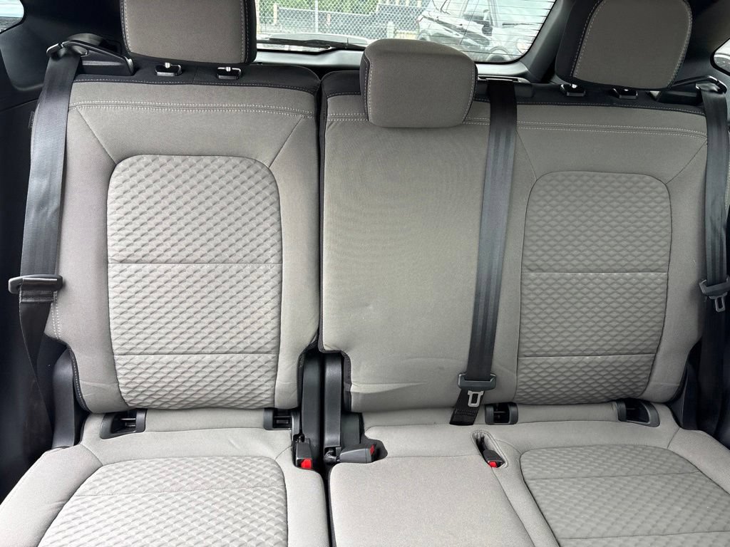 Used 2022 Ford Escape SE w/ SE Sport Appearance Package AWD/4WD image 9