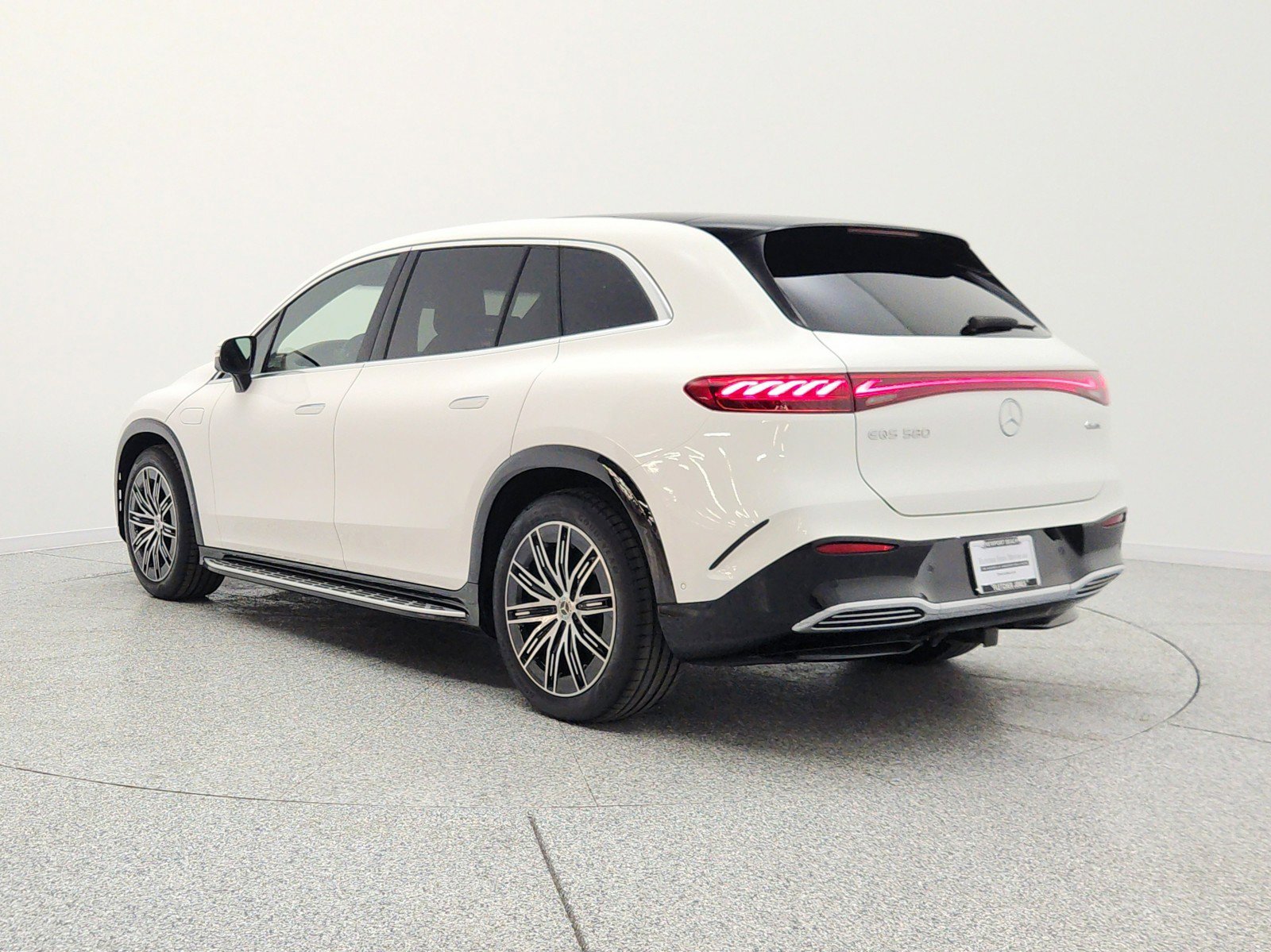 Used 2023 Mercedes-Benz EQS 580 4MATIC SUV image 7