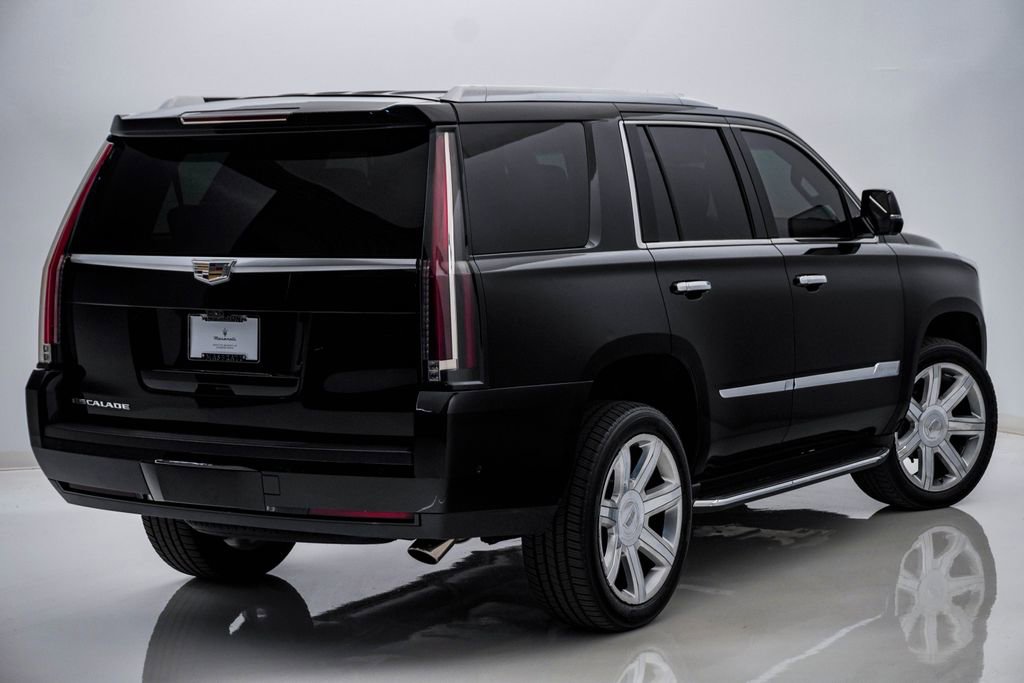 Used 2019 Cadillac Escalade Luxury AWD/4WD image 10