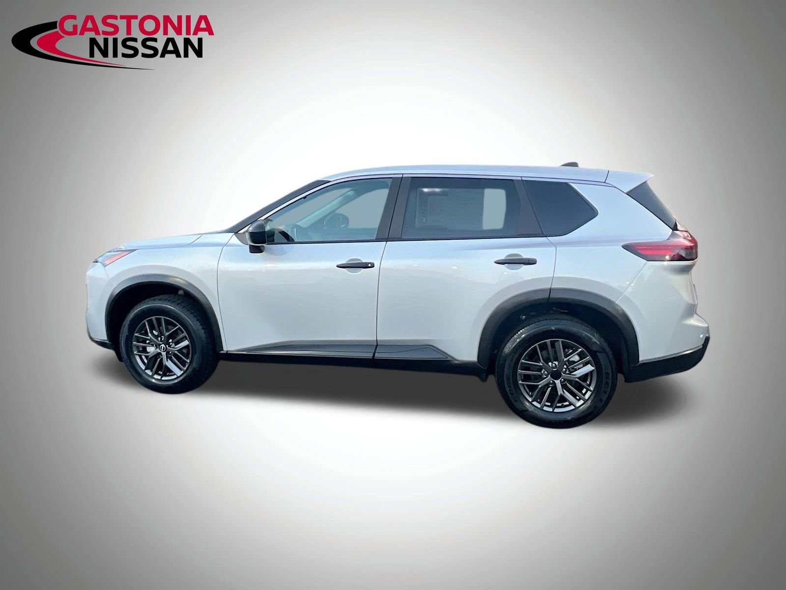 Used 2024 Nissan Rogue S image 5