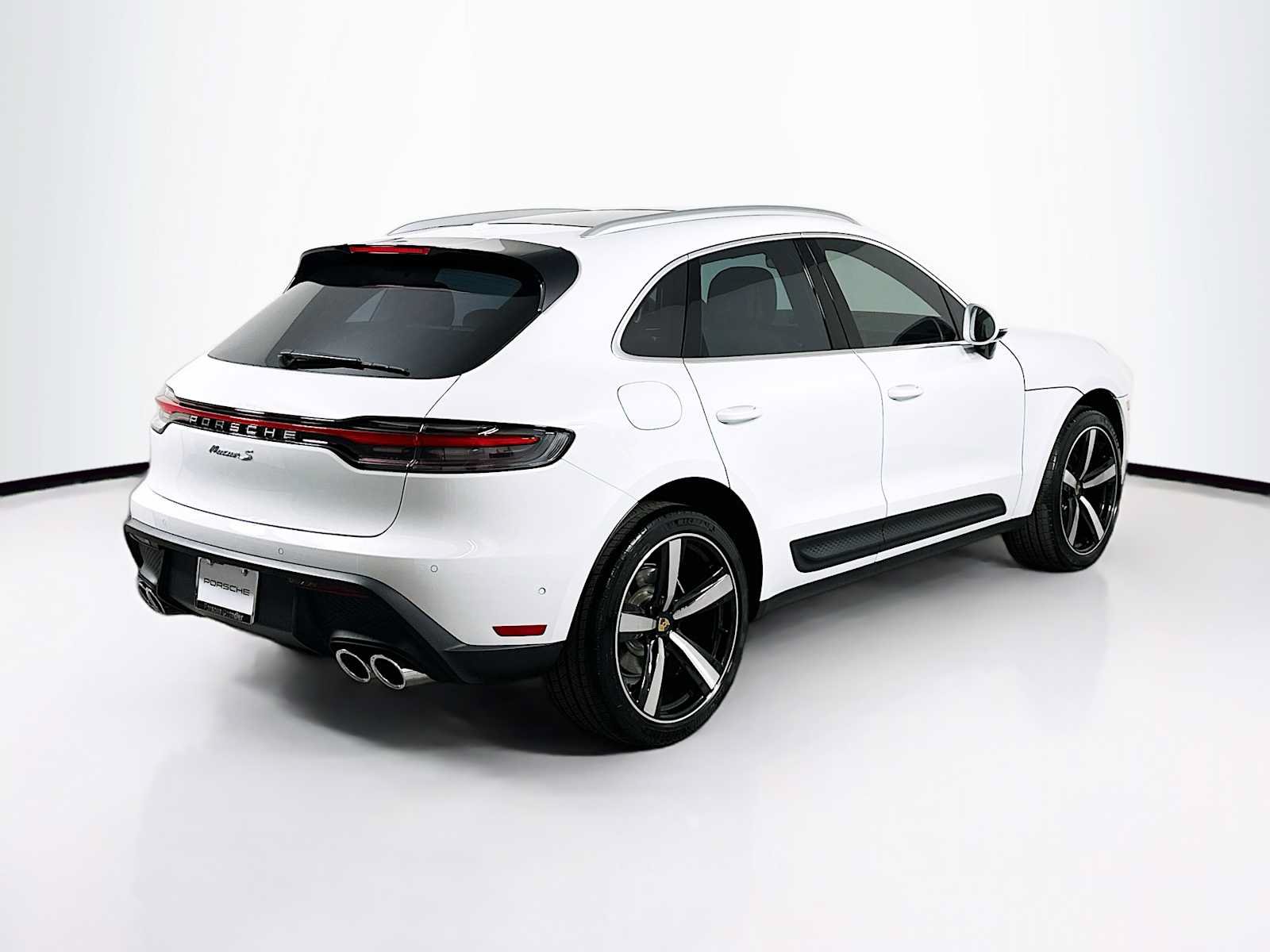 Used 2026 Porsche Macan S AWD/4WD image 9