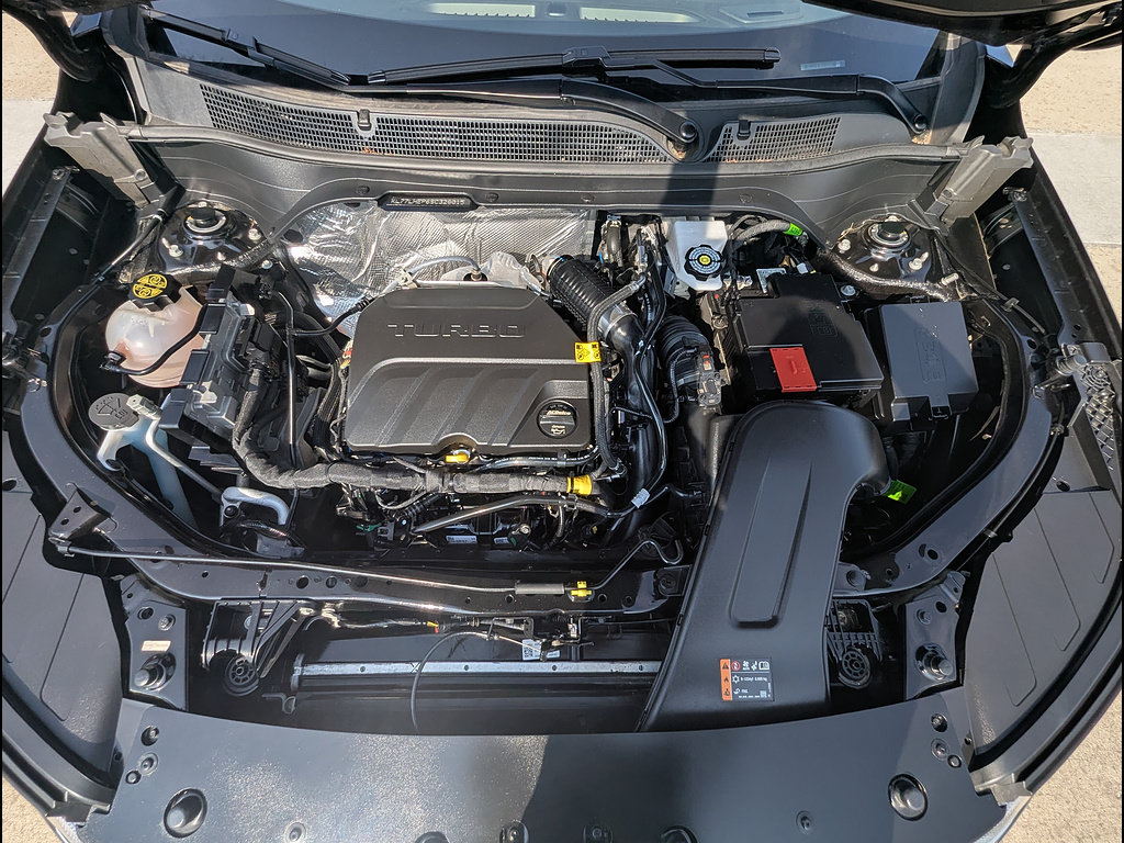 Used 2025 Chevrolet Trax LT FWD image 17