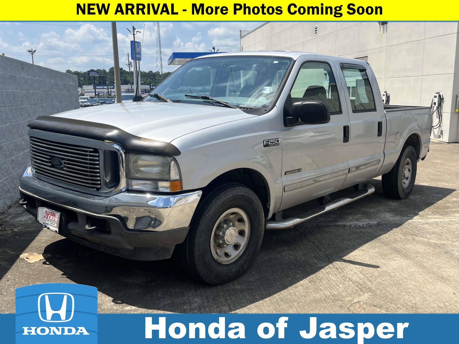 Used 2002 Ford F250 2WD Crew Cab Super Duty image 1