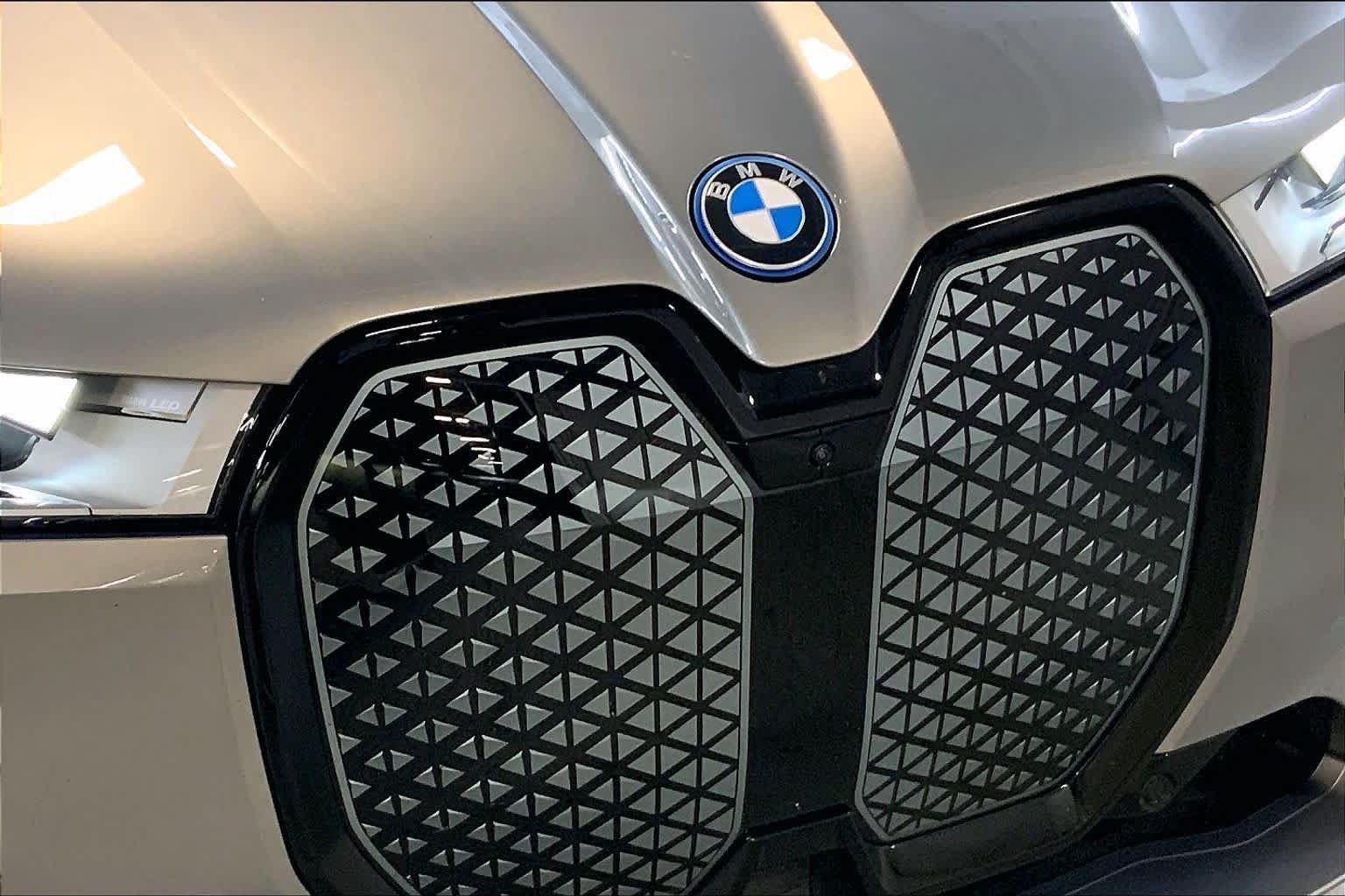 Certified 2024 BMW iX xDrive50 w/ Sport Package AWD/4WD image 29