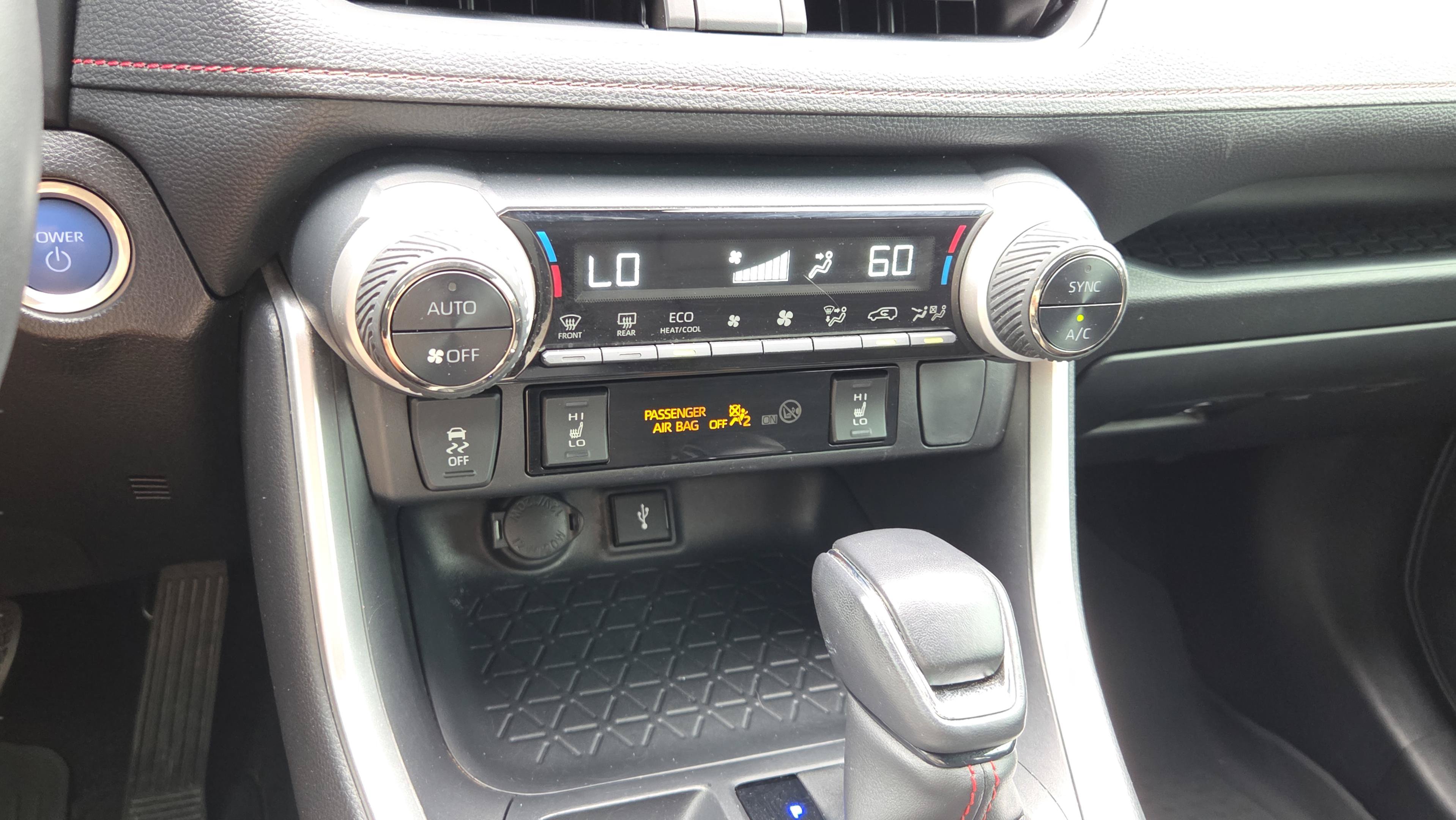 Certified 2022 Toyota RAV4 SE w/ Weather & Moonroof Package AWD/4WD image 23