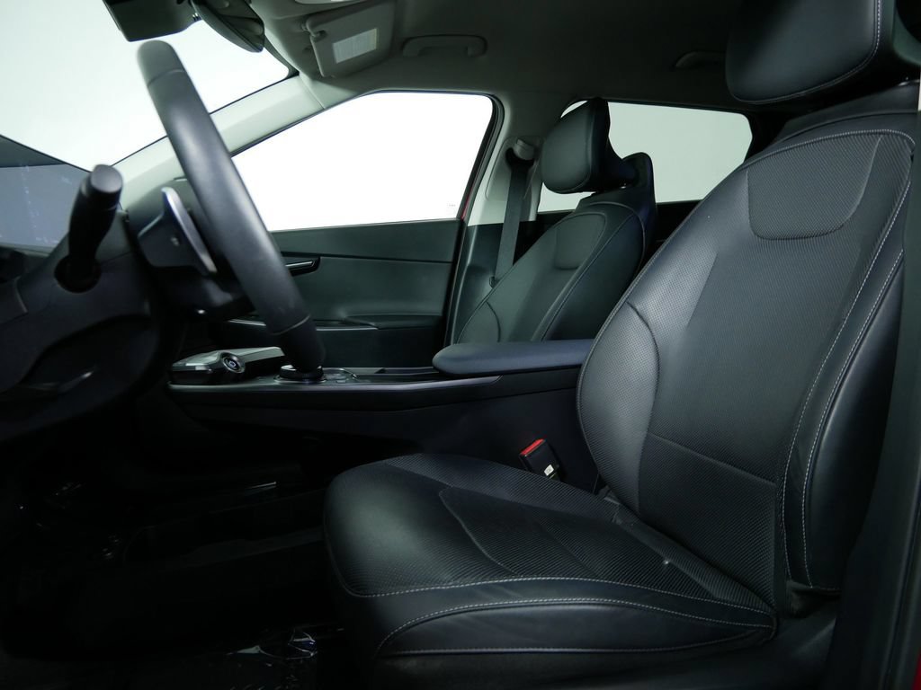 Certified 2023 Kia EV6 Wind w/ Wind Technology Package AWD/4WD image 17