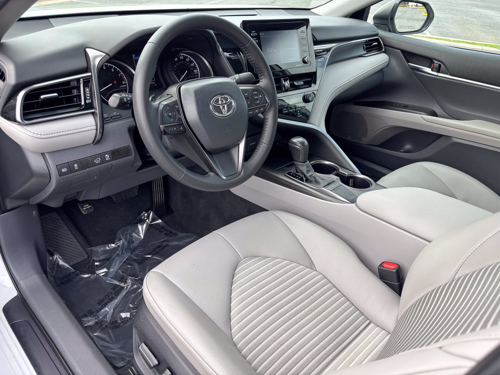 Used 2024 Toyota Camry SE FWD image 15