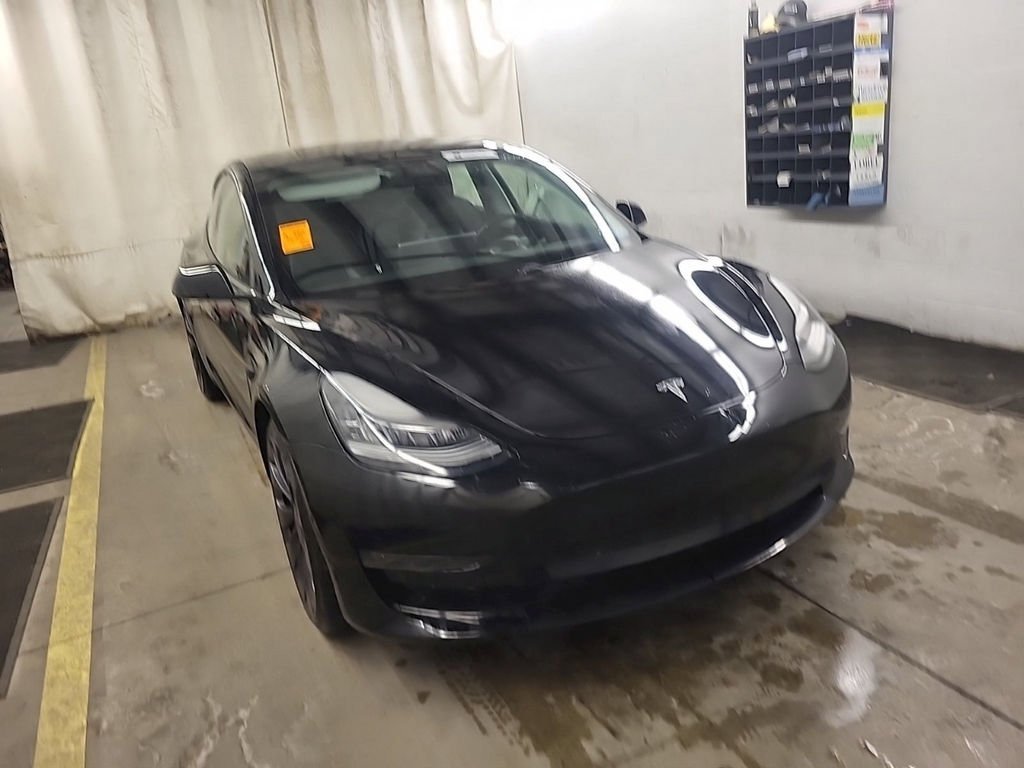 Used 2021 Tesla Model 3 Performance image 3