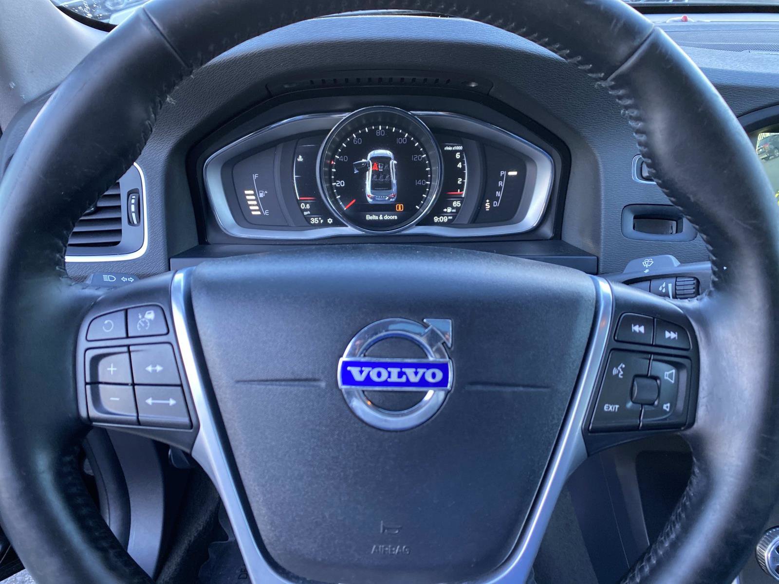 Used 2015 Volvo S60 T5 Platinum image 17