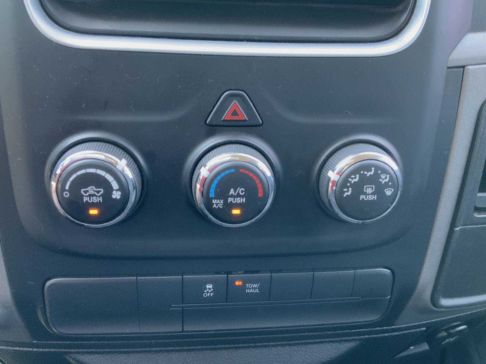 Used 2014 RAM 1500 Express AWD/4WD image 29