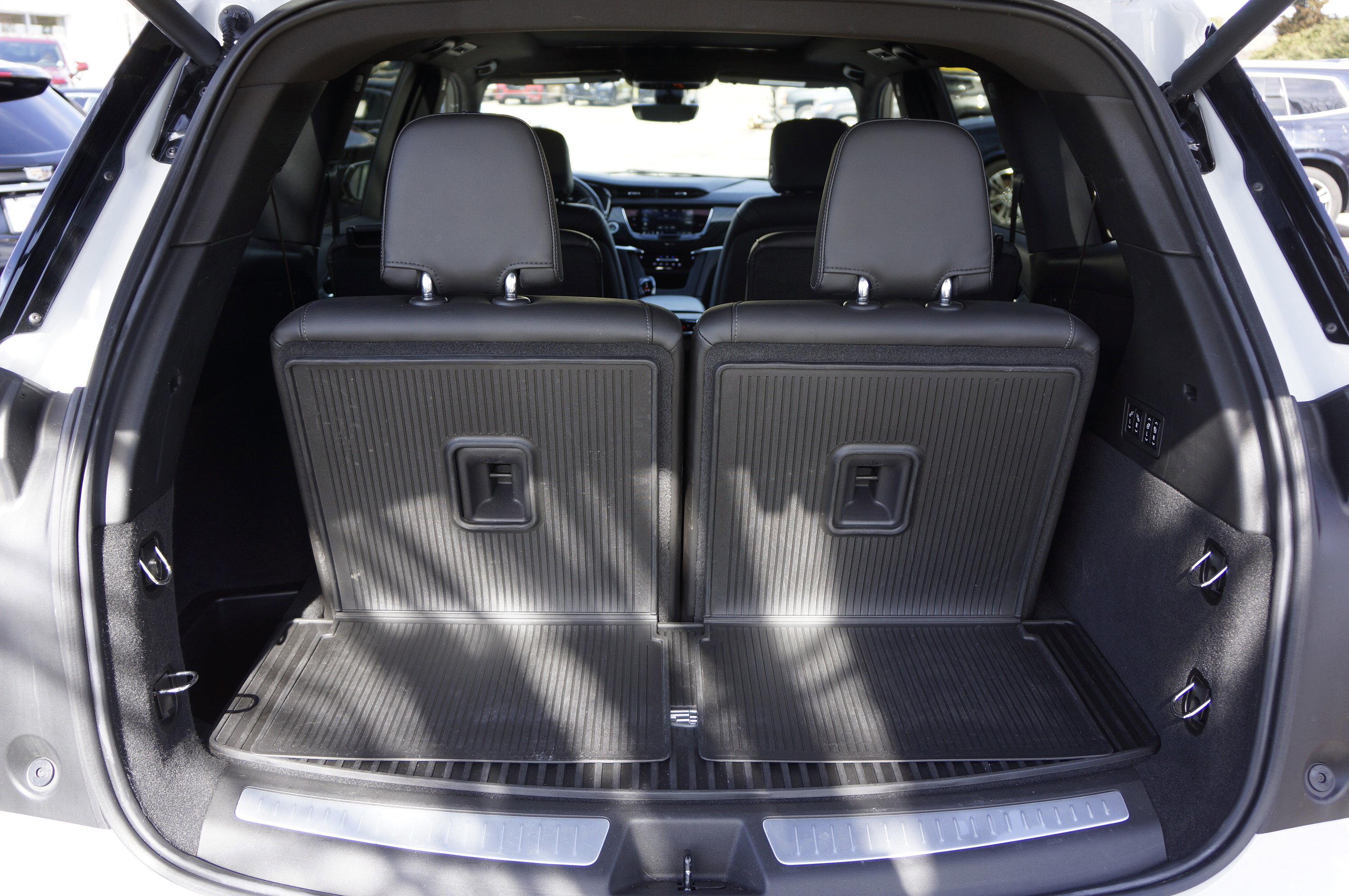 Used 2023 Cadillac XT6 Premium Luxury w/ LPO, Floor Liner Package image 30
